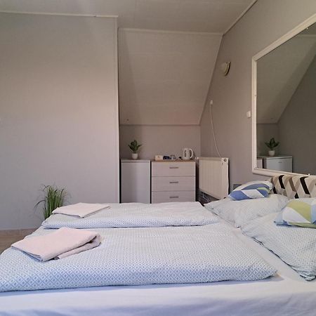 Bed and Breakfast Kisdiófa Panzió és Vendéglő à Vajdácska Extérieur photo
