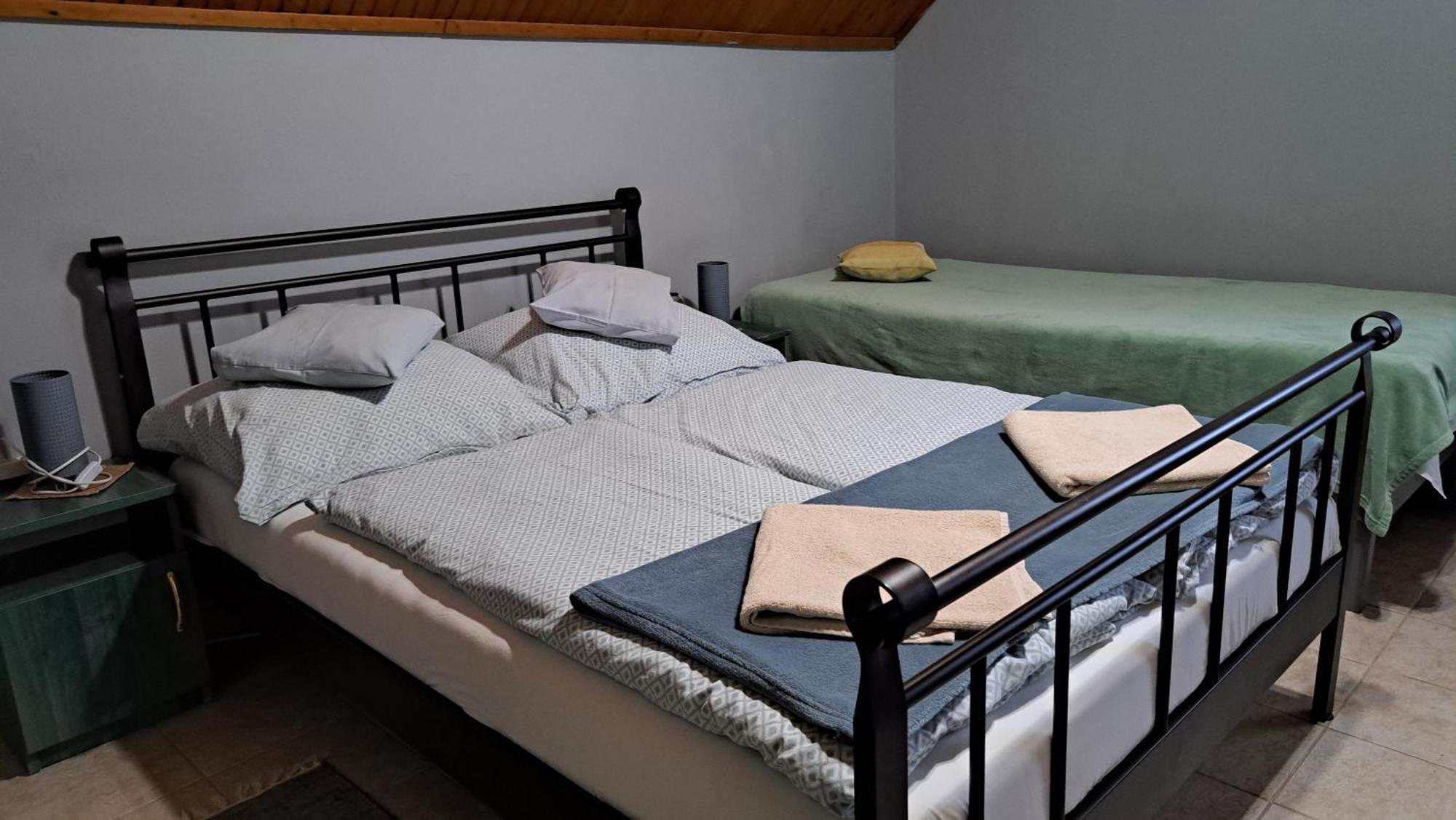 Bed and Breakfast Kisdiófa Panzió és Vendéglő à Vajdácska Extérieur photo