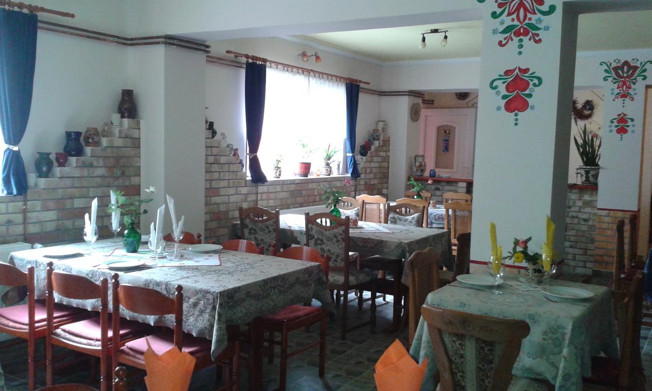 Bed and Breakfast Kisdiófa Panzió és Vendéglő à Vajdácska Extérieur photo
