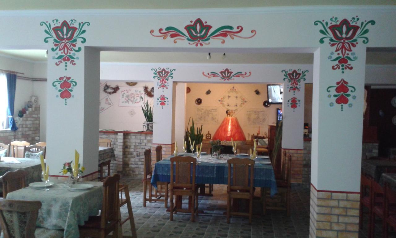 Bed and Breakfast Kisdiófa Panzió és Vendéglő à Vajdácska Extérieur photo
