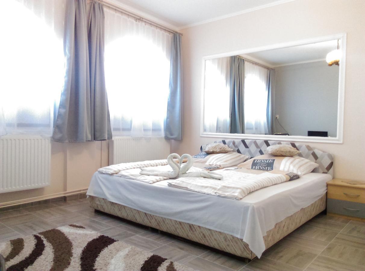 Bed and Breakfast Kisdiófa Panzió és Vendéglő à Vajdácska Extérieur photo