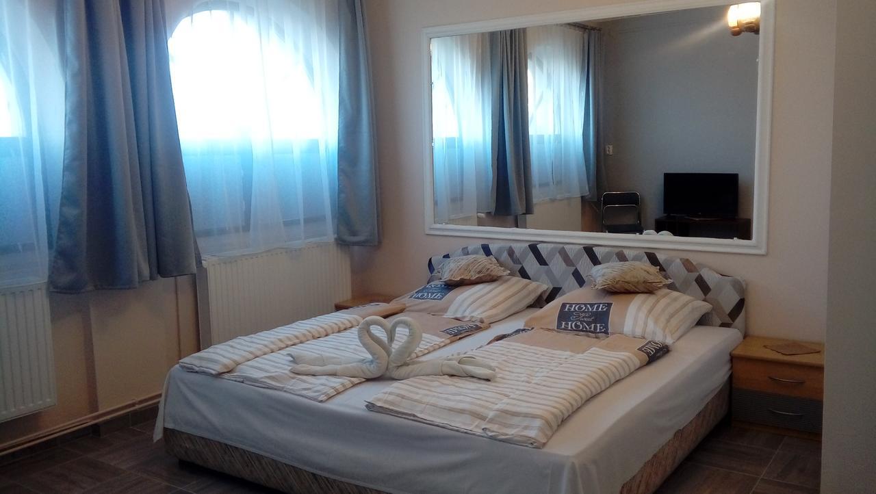 Bed and Breakfast Kisdiófa Panzió és Vendéglő à Vajdácska Extérieur photo