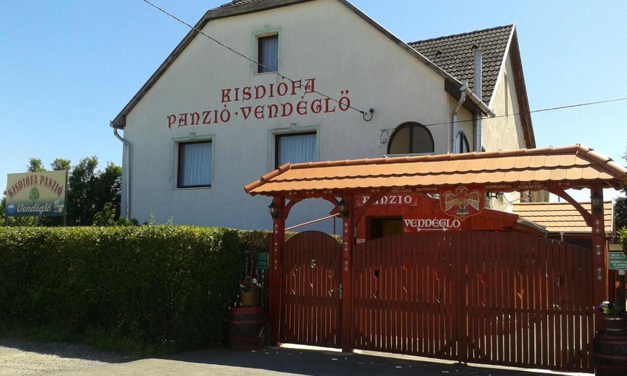 Bed and Breakfast Kisdiófa Panzió és Vendéglő à Vajdácska Extérieur photo