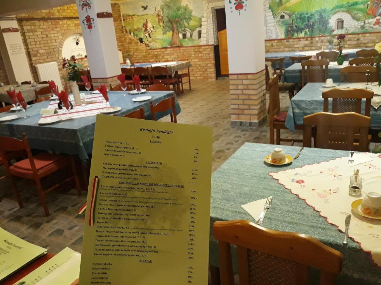 Bed and Breakfast Kisdiófa Panzió és Vendéglő à Vajdácska Extérieur photo